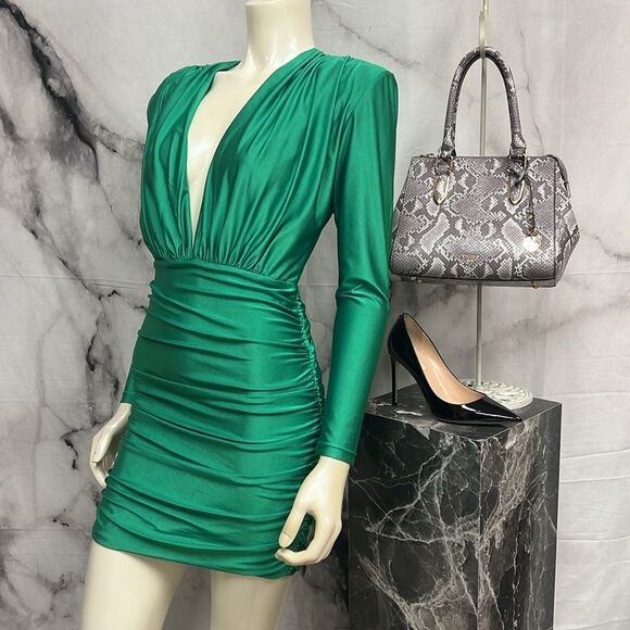 Runaway Kelly Green, long sleeve dress - Picture 6 of 10